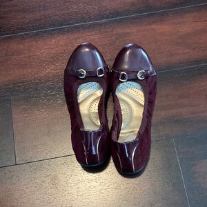 Women's Burgundy Ballet Flats with Patent Trim